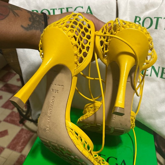 Bottega Veneta - Mesh Stretch Sandals - Picture 4 of 10